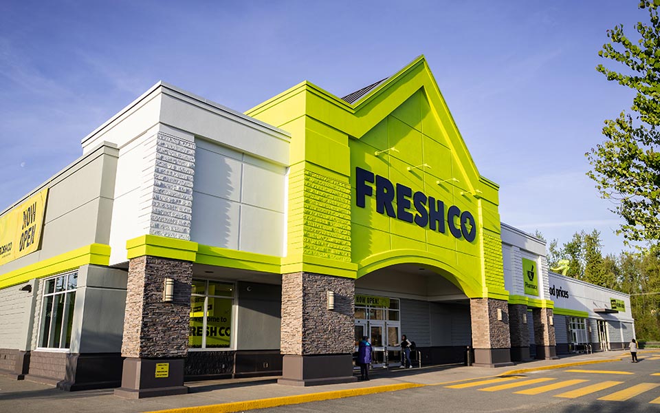 Façade d'un magasin FreshCo.